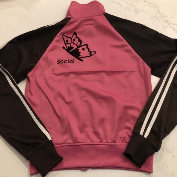 “Social Butterfly” pink & brown 90s zip up top (Bluenotes) - Picture 2 of 5